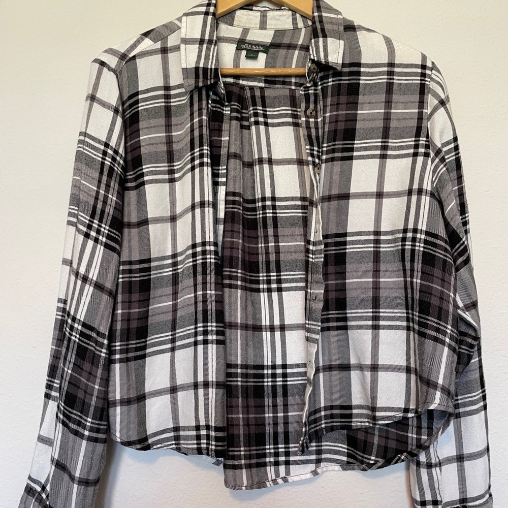 Women’s Wild Fable Plaid Button Shirt Size Large.